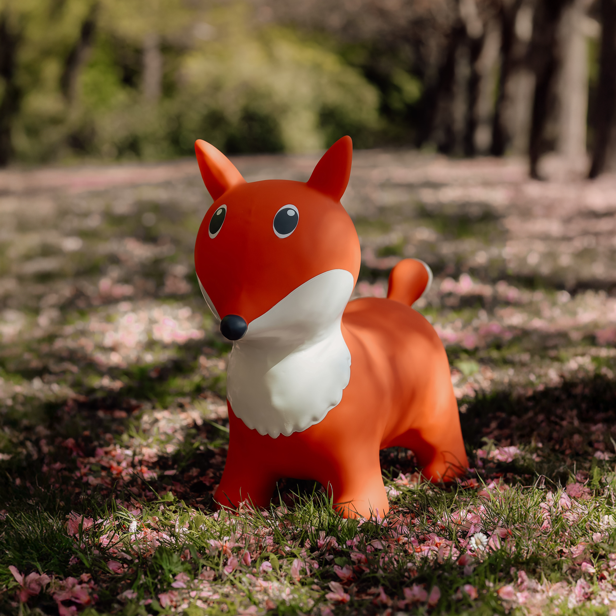 Lela the bouncing fox toy on a sunlit trail – Find That Hippo